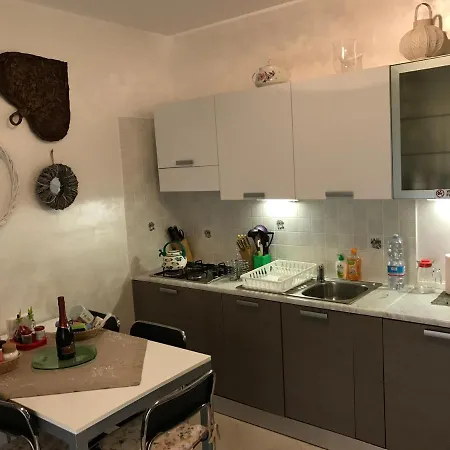 Club, 11 G Apartment *